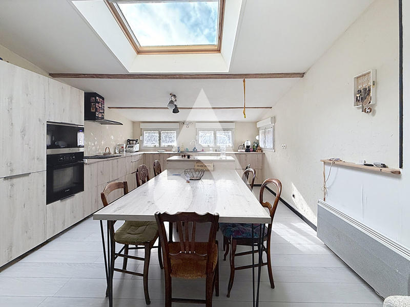 Maison - 110 m² - 4 pièces