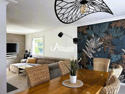 Maison - 111 m² - 4 pièces