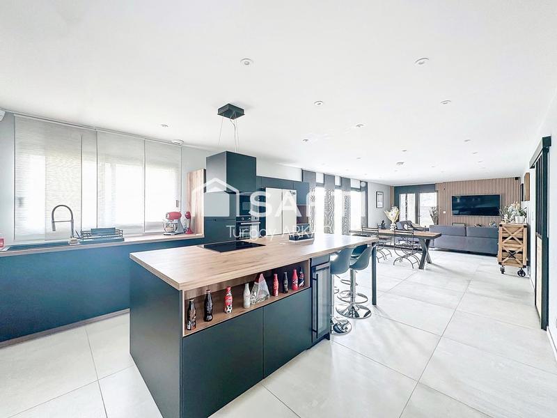 Maison - 138 m² - 5 pièces