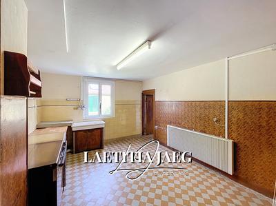 Maison - 196 m² - 8 pièces