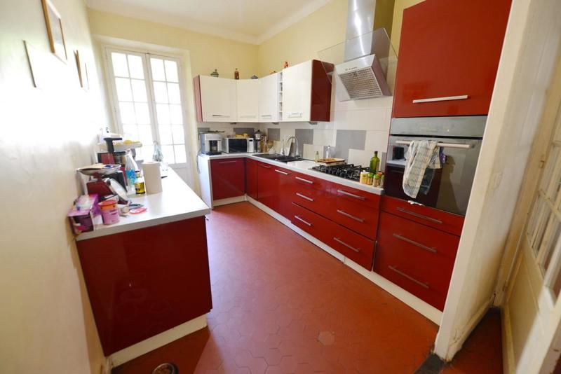 Maison - 211 m² - 6 pièces