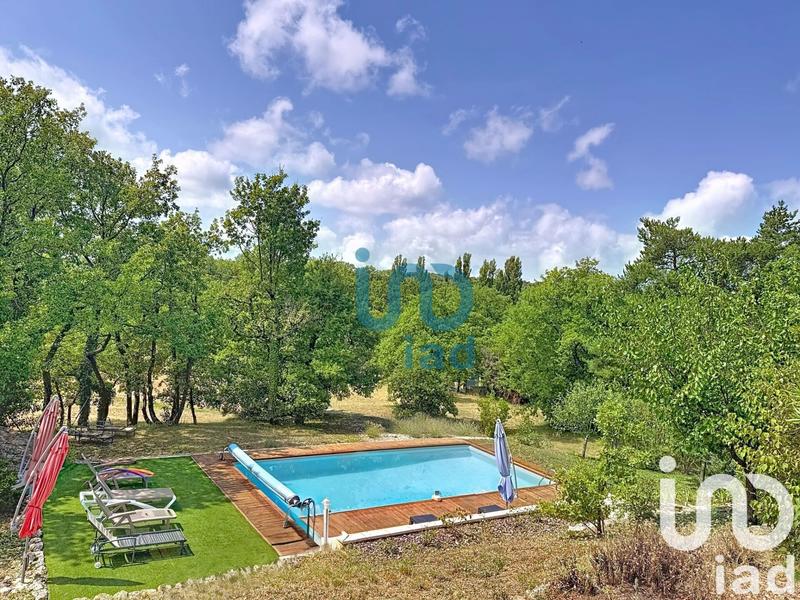 Maison - 272 m² - 10 pièces