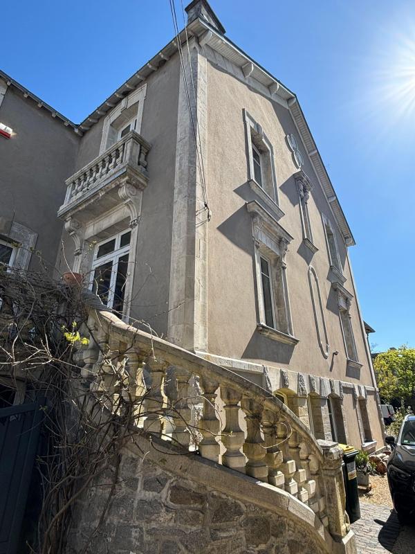 Maison de maîtres - 330 m² - 9 pièces