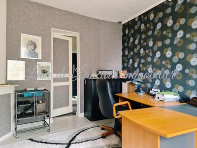 Maison - 178 m² - 8 pièces