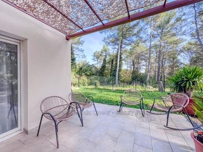 Villa - 140 m² - 5 pièces
