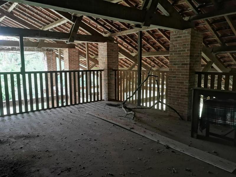 Maison - 380 m² - 12 pièces