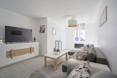 Maison - 93 m² - 5 pièces