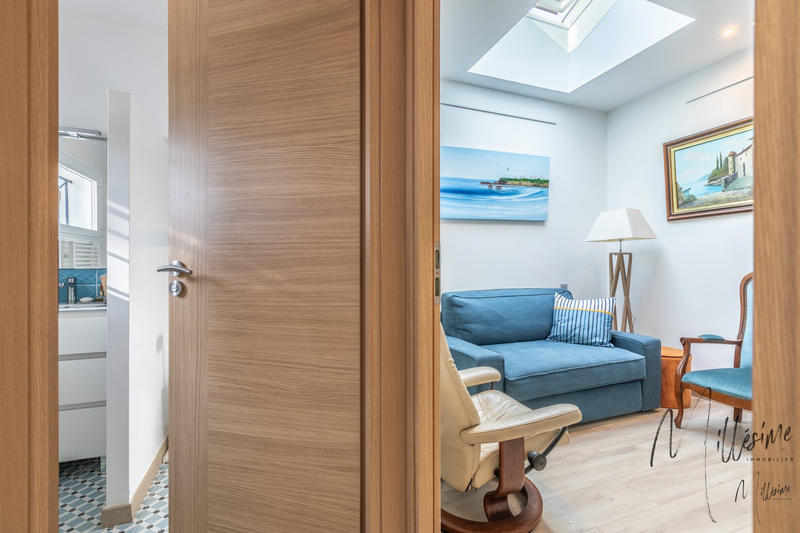 Maison - 180 m² - 7 pièces