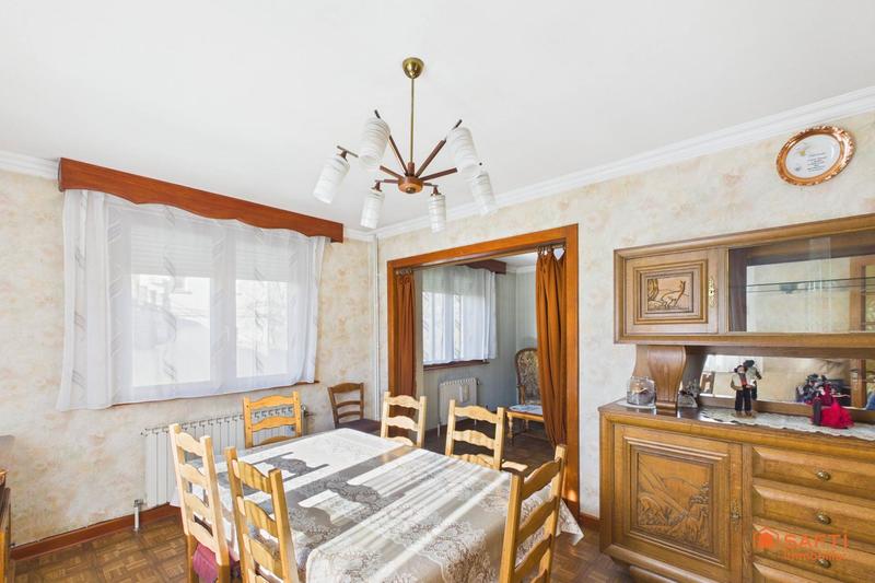 Maison - 102 m² - 5 pièces