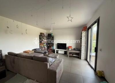 Maison - 76 m² - 3 pièces