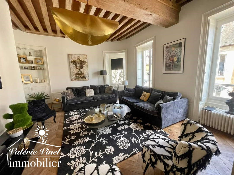 Appartement - 147 m² - 7 pièces