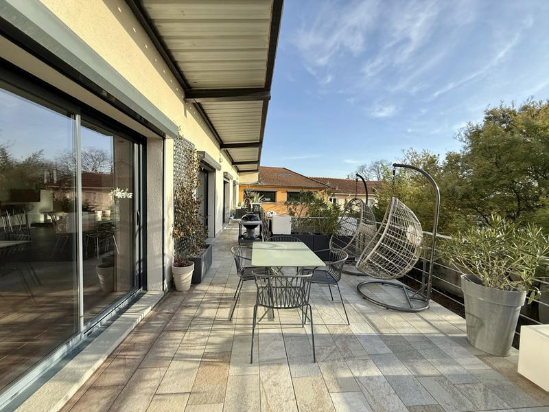 Appartement - 233 m² - 7 pièces