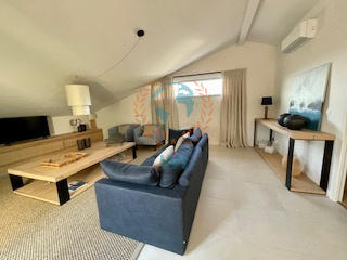 Appartement - 90 m² - 3 pièces