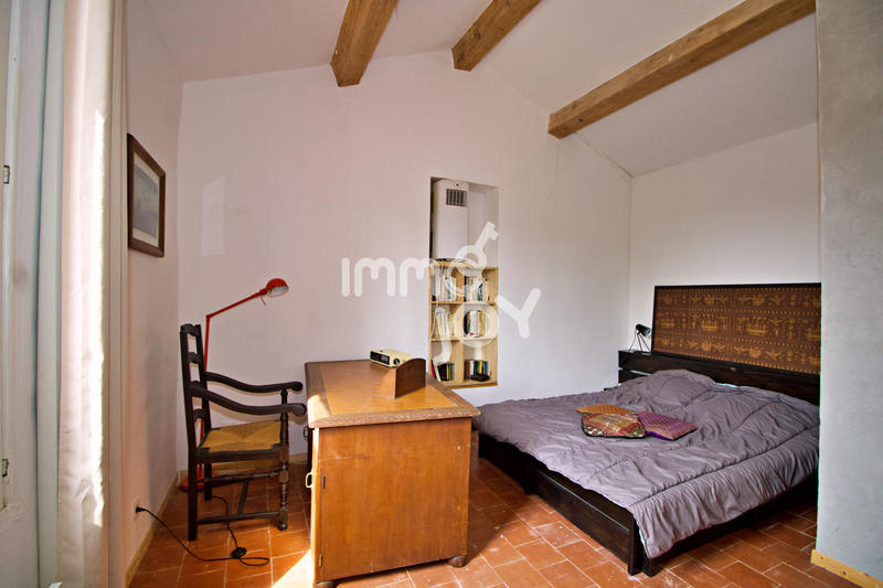 Maison - 305 m² - 11 pièces