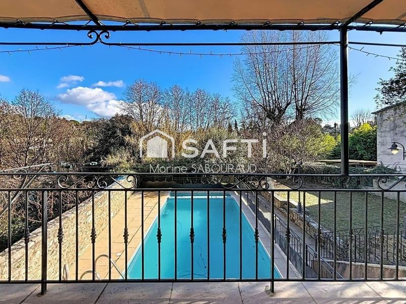 Maison - 170 m² - 5 pièces