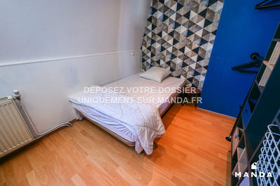 Chambre - 14 m² - 7 pièces