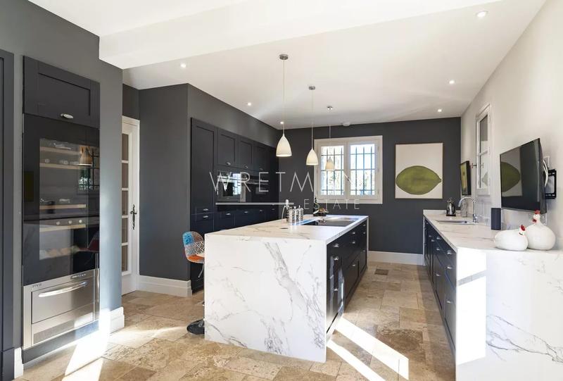 Bastide - 328 m² - 8 pièces