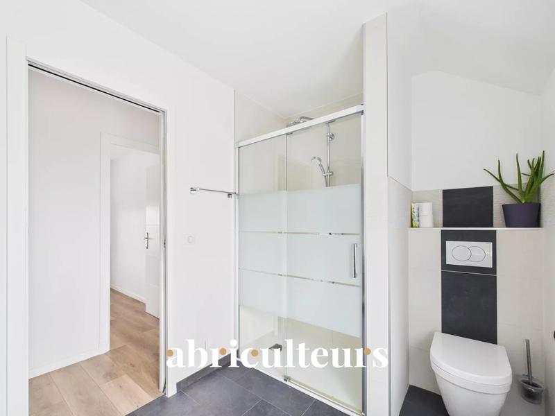 Maison - 107 m² - 7 pièces