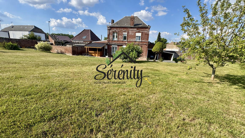 Maison - 180 m² - 8 pièces