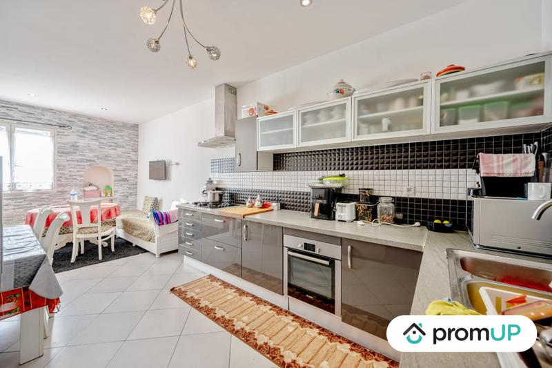 Maison - 170 m² - 20 pièces