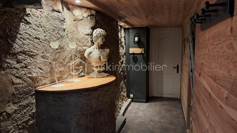 Appartement - 83 m² - 5 pièces