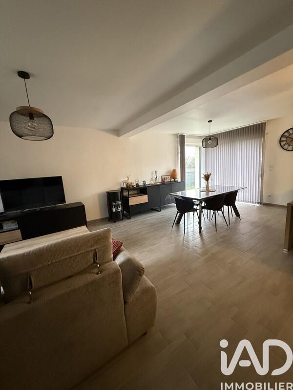 Maison - 99 m² - 4 pièces