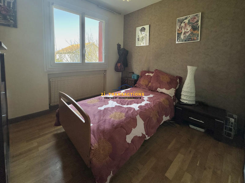 Maison traditionnelle - 188 m² - 8 pièces