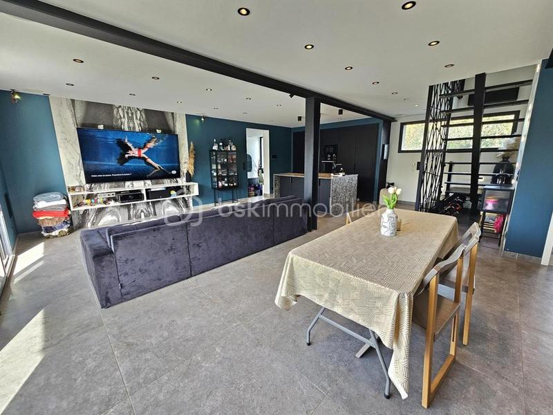 Pavillon - 134 m² - 5 pièces