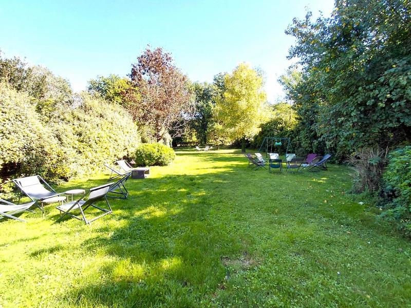 Maison - 250 m² - 7 pièces