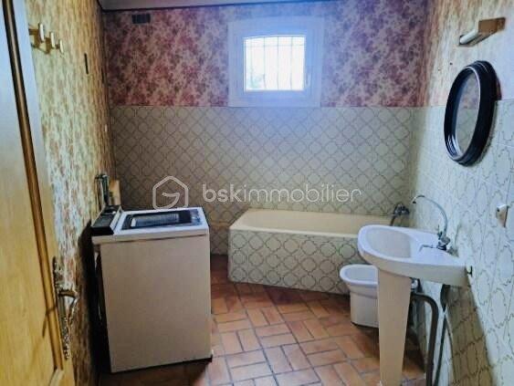 Maison traditionnelle - 259 m² - 8 pièces