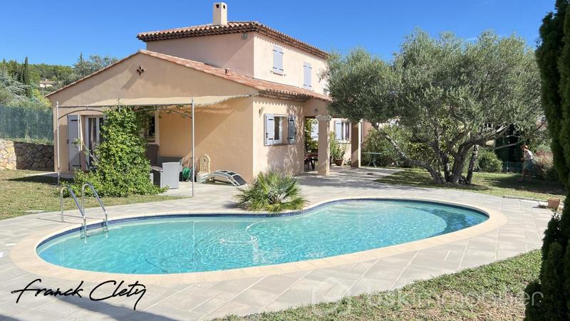 Maison - 160 m² - 6 pièces