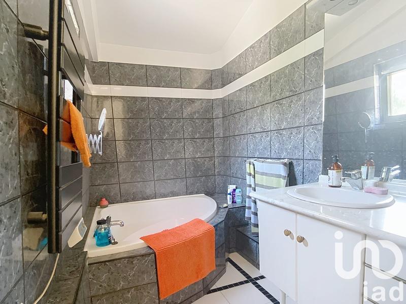 Maison - 84 m² - 4 pièces