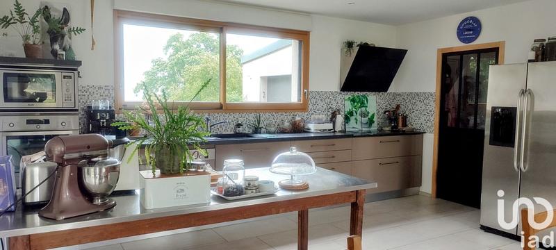 Maison - 170 m² - 8 pièces