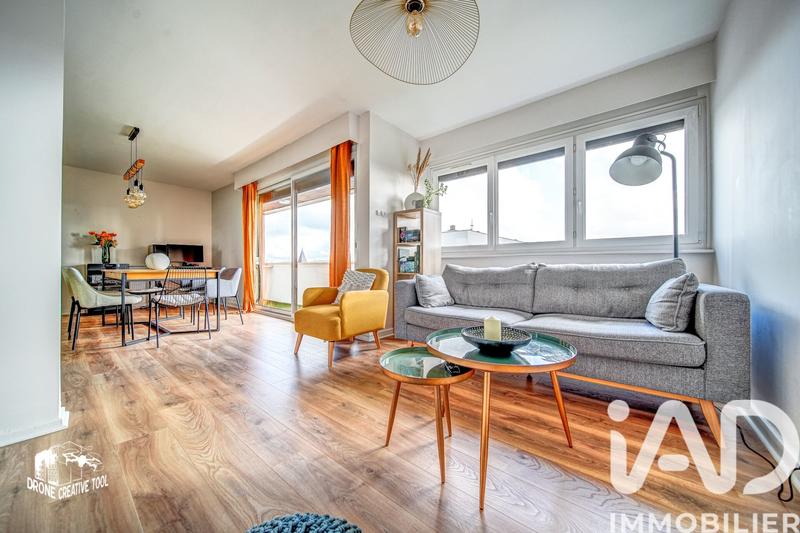 Appartement - 90 m² - 4 pièces