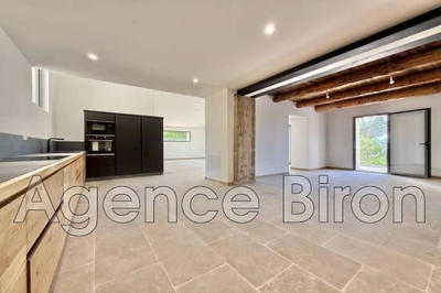 Maison - 280 m² - 10 pièces