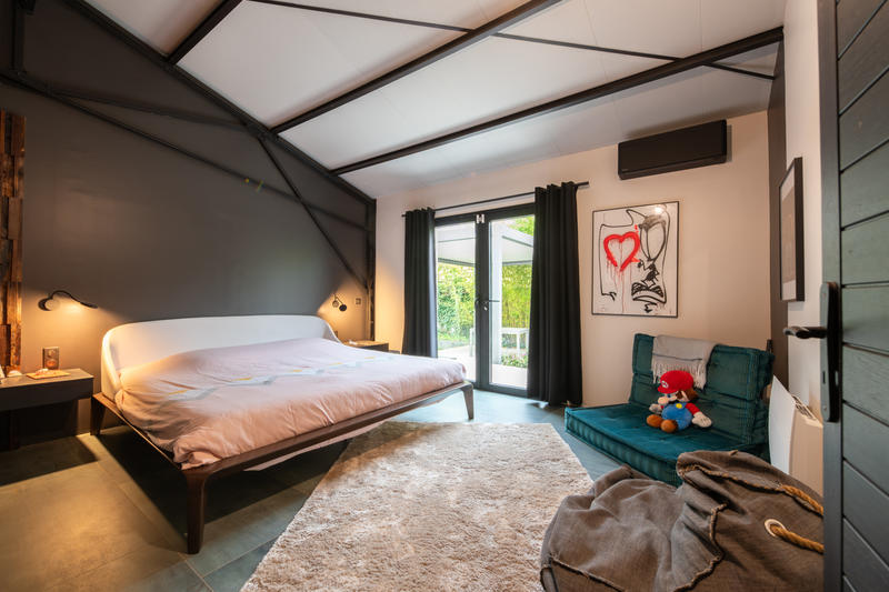 Maison - 389 m² - 10 pièces