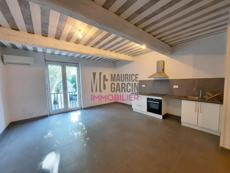 Appartement - 85 m² - 3 pièces