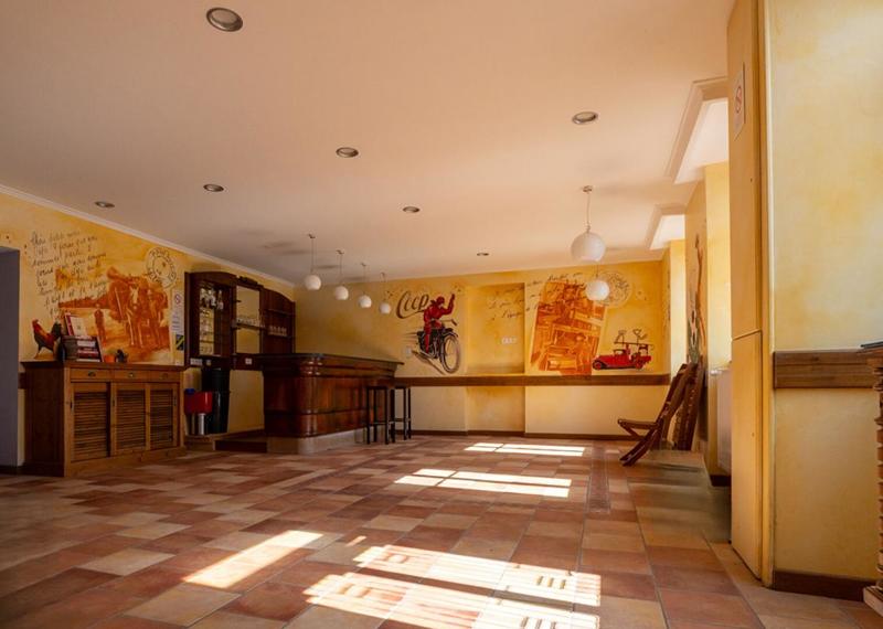 Maison - 270 m² - 8 pièces