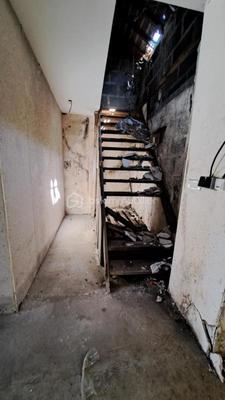 Maison - 212 m² - 3 pièces