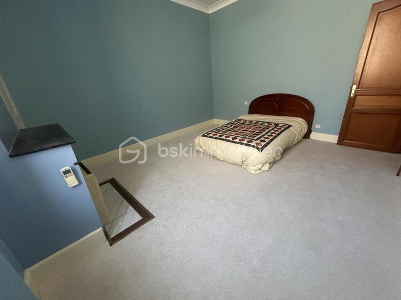 Maison - 255 m² - 10 pièces