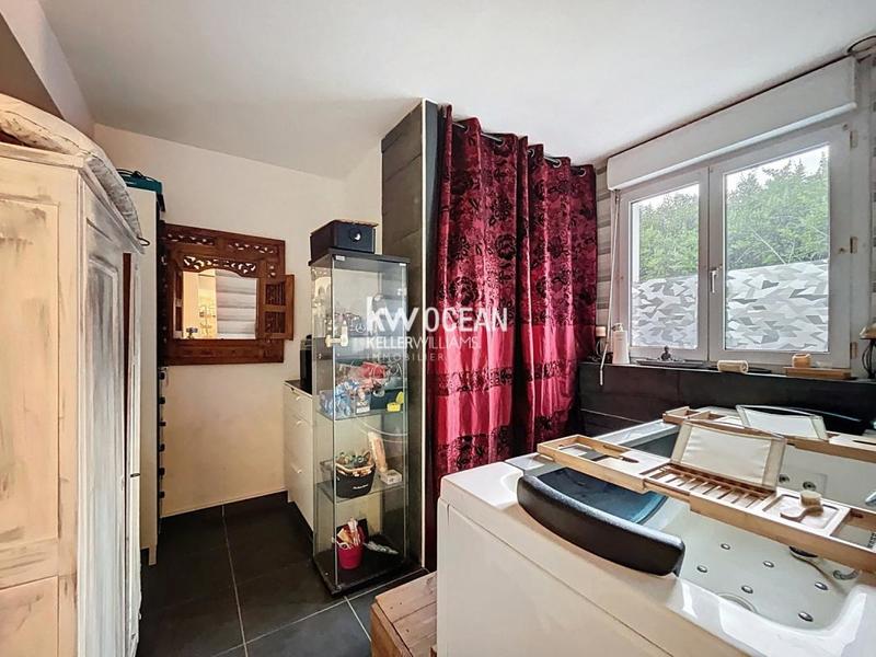 Maison - 176 m² - 8 pièces