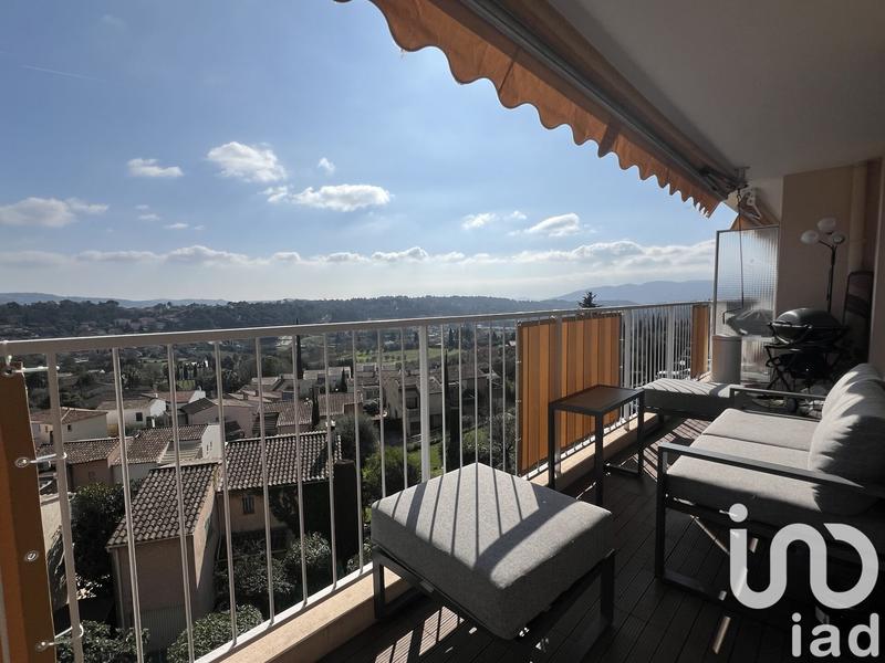 Appartement - 93 m² - 4 pièces