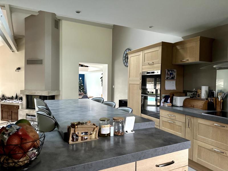 Maison - 185 m² - 6 pièces