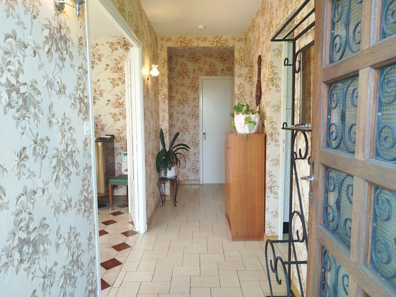 Maison - 3 105 m² - 6 pièces