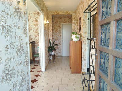 Maison - 3 105 m² - 6 pièces