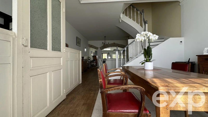 Maison - 190 m² - 7 pièces