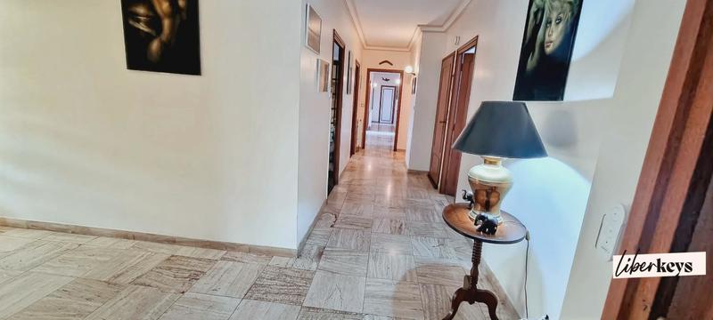 Propriété - 230 m² - 10 pièces