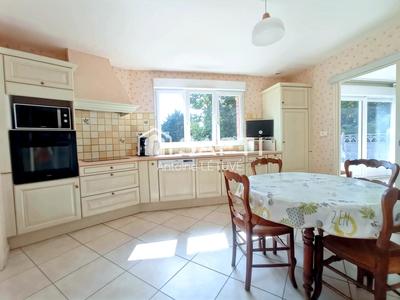 Maison - 164 m² - 6 pièces