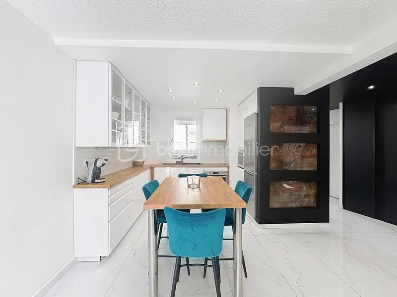 Appartement - 77 m² - 4 pièces