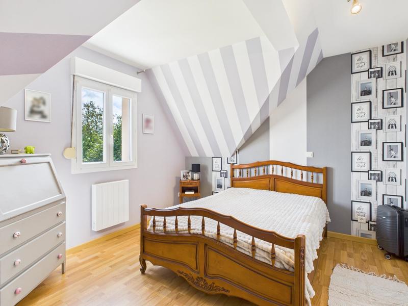 Maison - 161 m² - 8 pièces